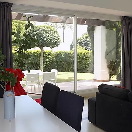 Apartament Modern Beautiful & Tranquil Spacious